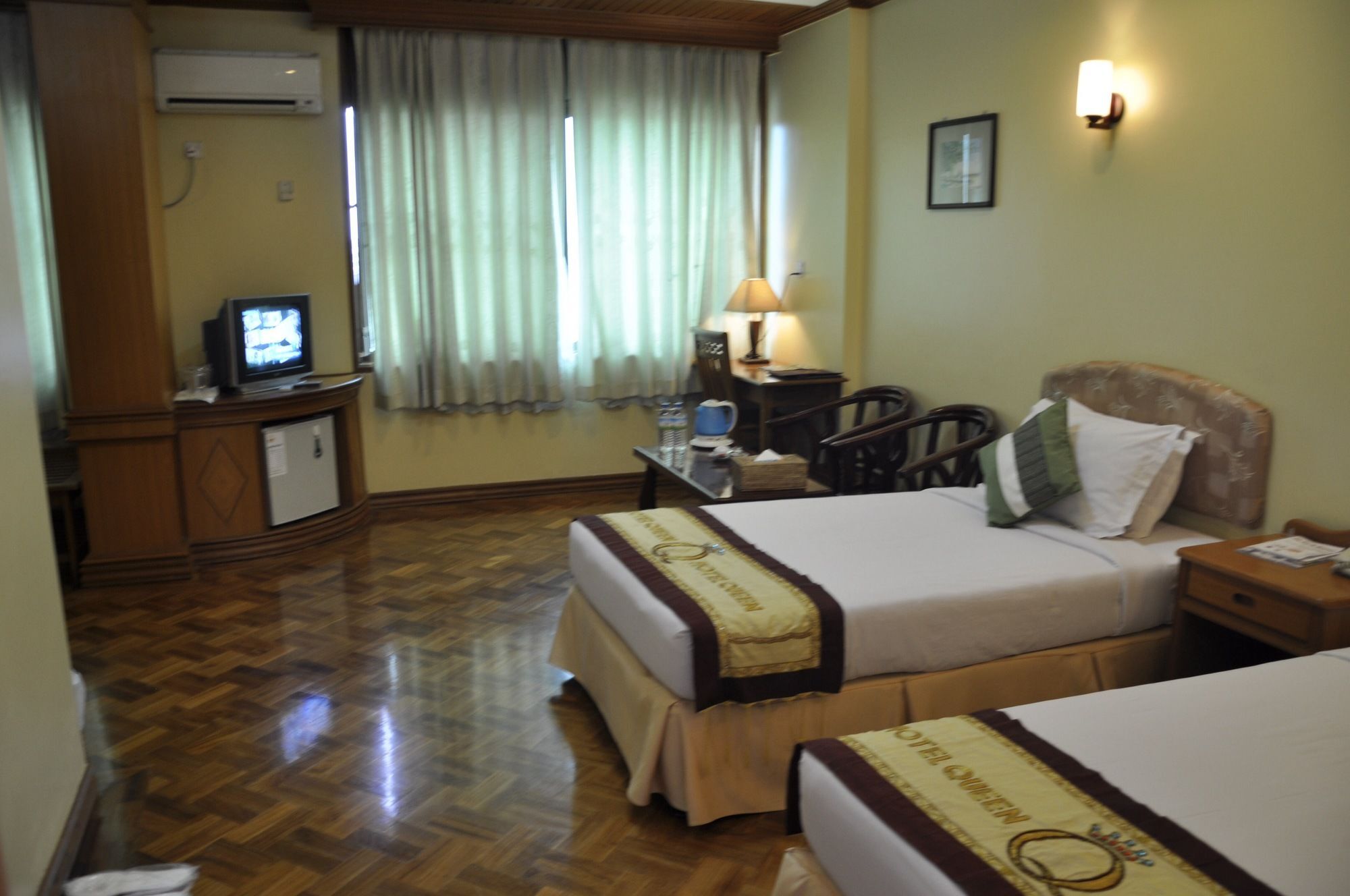 Hotel Queen Mandalay Exterior photo